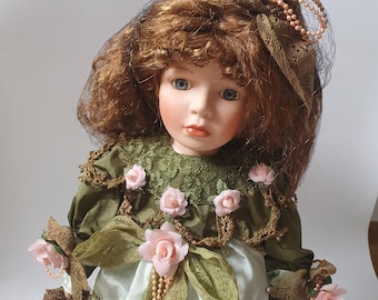 Vintage 1998 Brass Key “melissa Jane” Porcelain Christmas Doll