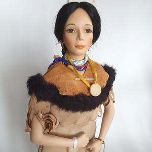 Muñeca de porcelana &quot;Lozen&quot; de 40 cm (16&quot;) de la Colección Hamilton. Muñeca de porcelana vintage de colección de edición limitada (18)
