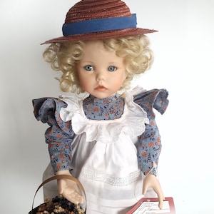 Porcelain Doll &quot;Hilary&quot; 14&quot;(36cm) by The Ashton-Drake Galleries , Vintage Limited Edition Collector’s Doll (83)
