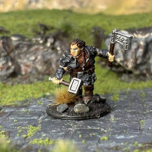 Hand Painted Dwarf Female Barbarian/Fighter Miniature