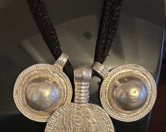 Ethiopia culture necklace 3 pics set ማር ትሬዛ ብርቅጥል የማይለቅ can be worn on holidays and occasions very elegant jewelry