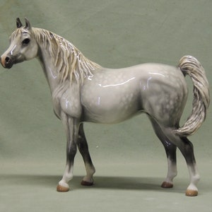 Light Grey Arabian Mare - 22cm Long x 19cm High - Cheval Ceramics - Ceramic Sculpture