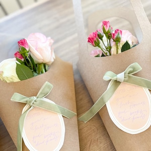 Bolso de ramo Lazo para despedida de soltera Coquette para baby shower Menú de lazo Decoración de fiesta Lazo dibujado a mano Menú Ella está atando el nudo Favor de fiesta estético