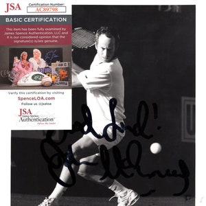 男子テニス レジェンド　証明書付き　ジョン・マッケンロー 直筆サイン入りフォト ジョン・マッケンロー直筆サイン入りウィンブルドンテニスボール