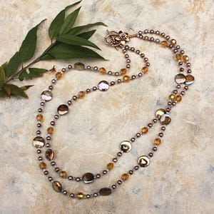 Gold Pearl and Crystal Necklace, Women&#39;s High Fashion Pearl Necklace