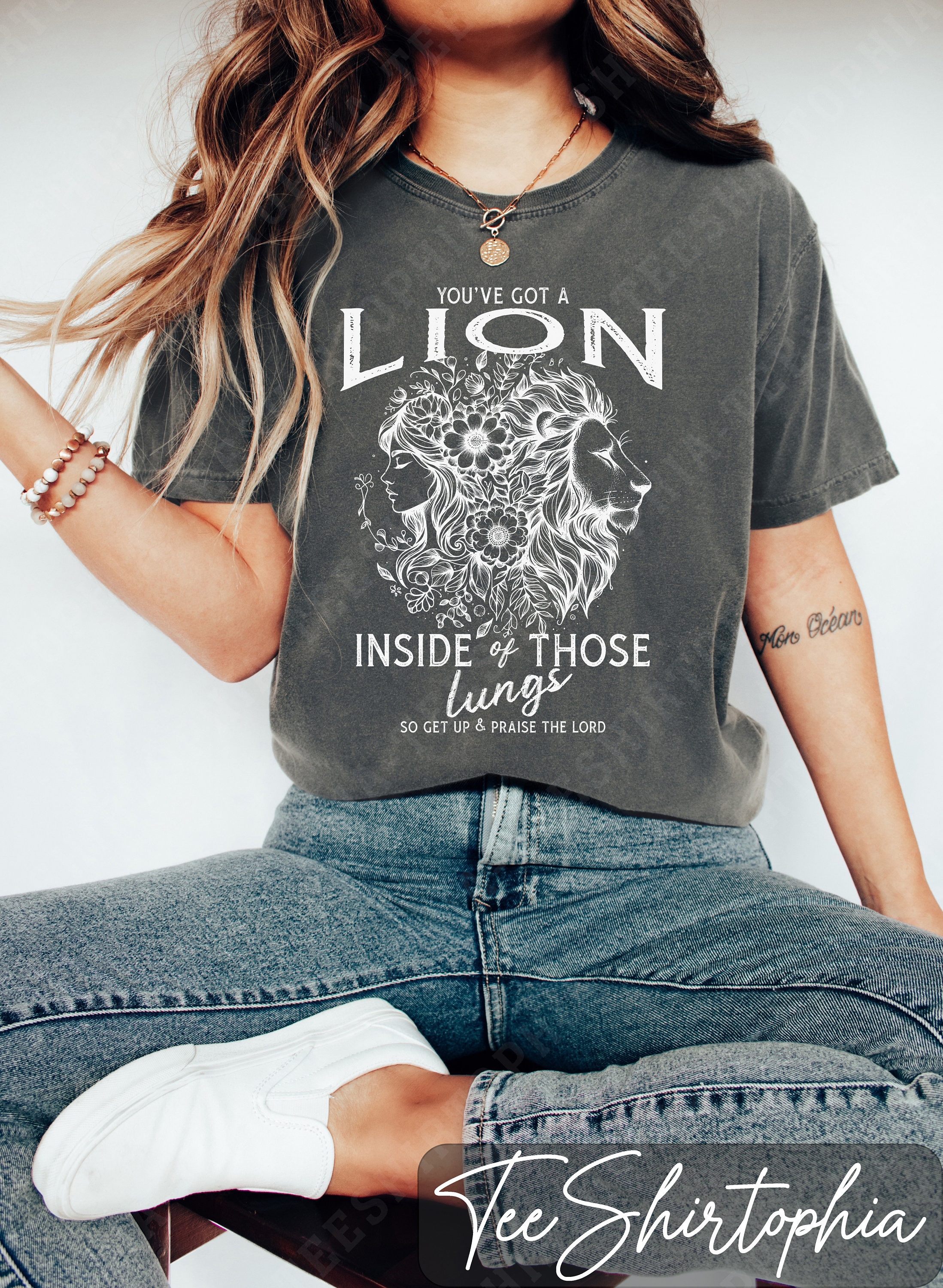 Comfort Colors Lion Christian T-Shirt: Women's Faith Tee