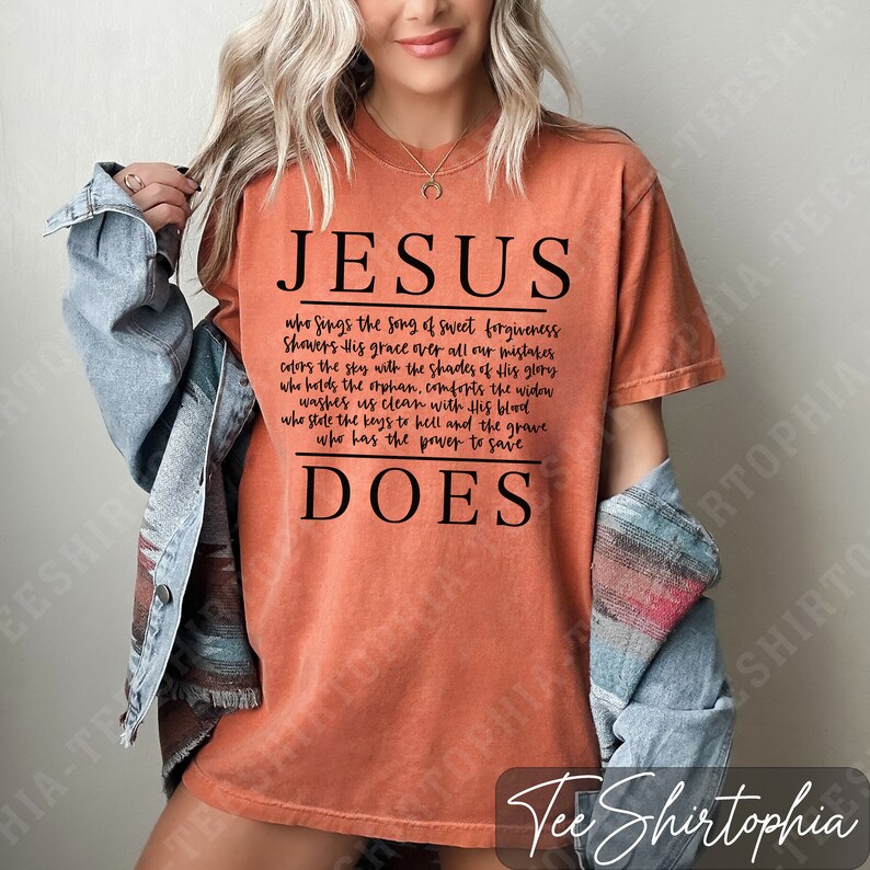 Camiseta Comfort Colors con estampado de Jesús: Camiseta con versículo bíblico cristiano imagen 2