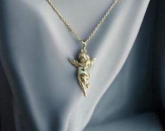 Delicate gold chain with angel in 18K gold, charm necklace with baroque angel in a romantic look, guardian angel