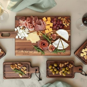 Personalized Cheese Board Set, Engraved Charcuterie with 4 Mini Boards