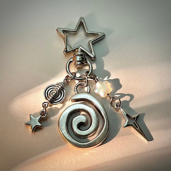 silver star spiral keychain / bag charm! cute small and simple y2k keychain,  cute accessory for a purse, bag or car keys, indie shiny charm