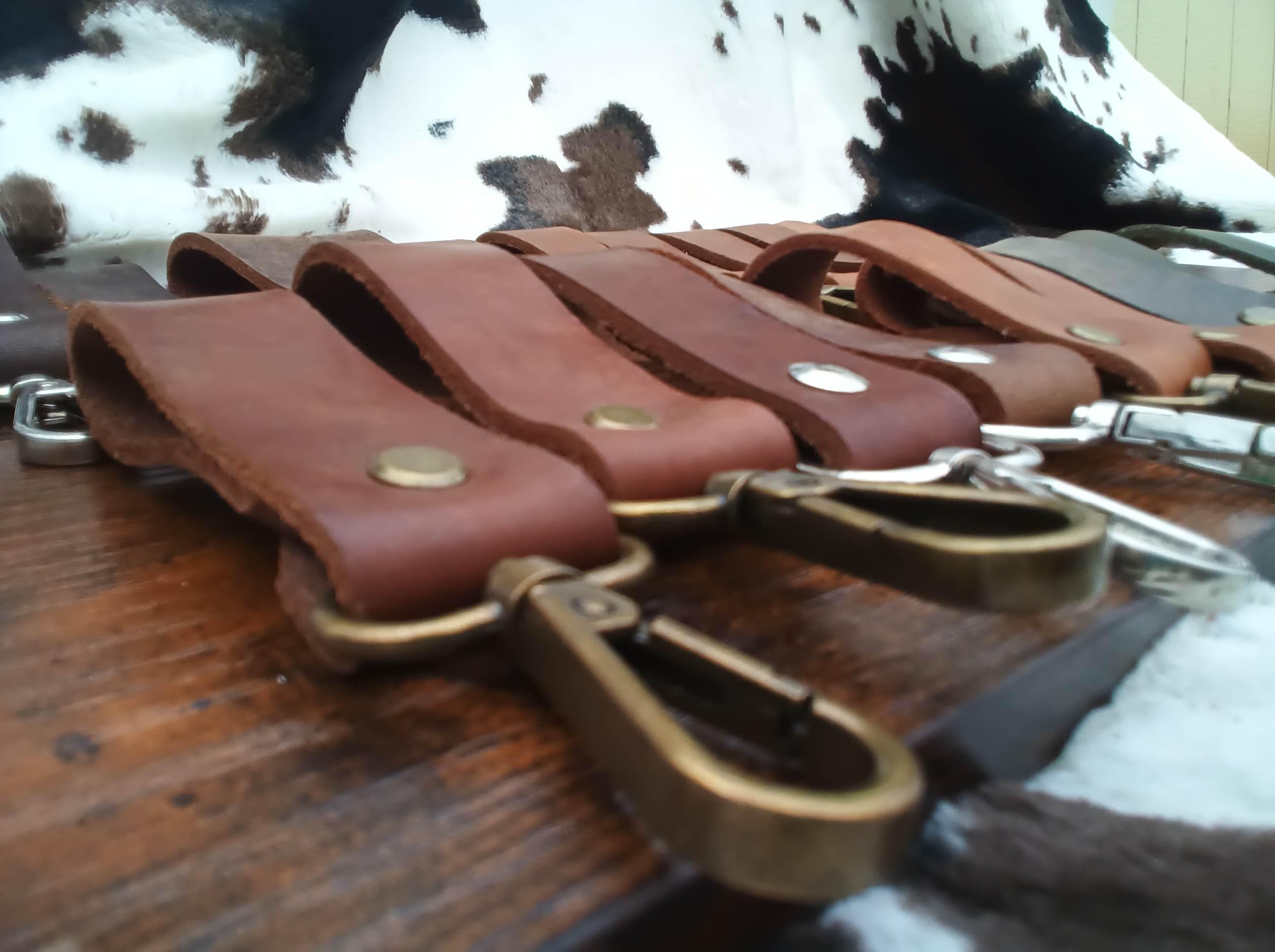 leather ON THE BELT keychain- hook your keys on it to keep from breaking your loops or causing your pockets to be bulky - Thumbnail 3