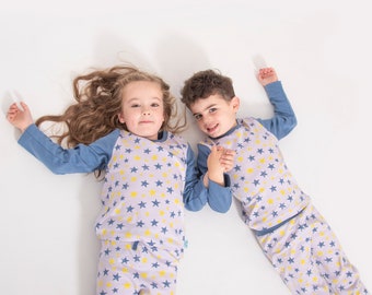 Children & Baby 100% Organic Cotton Jersey Pyjama Set with Shining Stars, Matching Kids Sleepwear, Sustainable Premium Nightwear, 1-8 Years