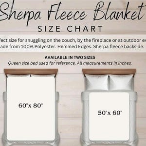 Puede incluir: Tabla de tallas para una manta de forro polar Sherpa, con texto que indica que es perfecta para acurrucarse. Se muestran dos tama&ntilde;os: 152 cm x 203 cm y 127 cm x 152 cm. La manta est&aacute; hecha de 100% poli&eacute;ster con bordes con dobladillo y dorso de forro polar Sherpa.