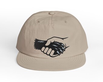 Gorro con estampado de animales - Gorro para amantes de la vida silvestre - Gorro naturalista - Gorra de nailon del Consejo de Criaturas, color topo