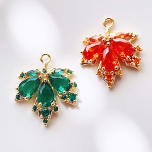 2 STÜCKE CZ Ahornblatt Charms 14K Echtgold überzogen Zirkon Herbst Blatt Anhänger Charms für Halskette Ohrringe Armband Herstellung, Jewerly Suche Masse