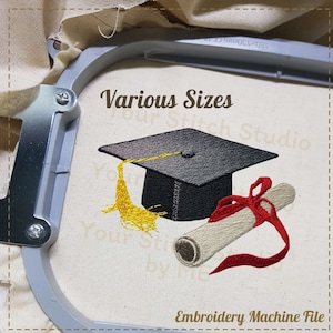 Diseño de bordado de graduación - Felicitaciones. Archivo digital n.° 02 para máquina de bordar, 5 tamaños (rango de ancho: 3,00-7,01 pulgadas).