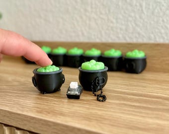 Clicky Cauldron Fidget : Spooky Halloween Sensory Keychain
