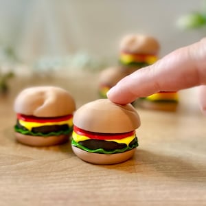 Burger Clicky Fidget Toy: Sensory Desk Toy