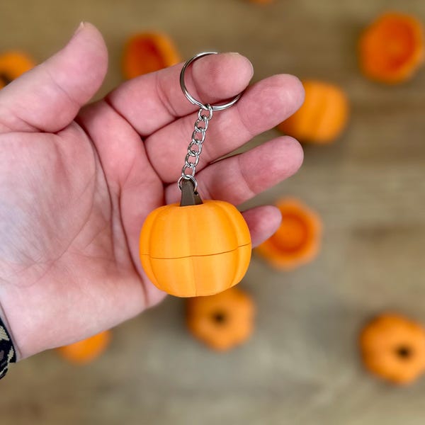 Pumpkin Container Keychain: Portable Pill & Jewelry Box - ForgeCore Design