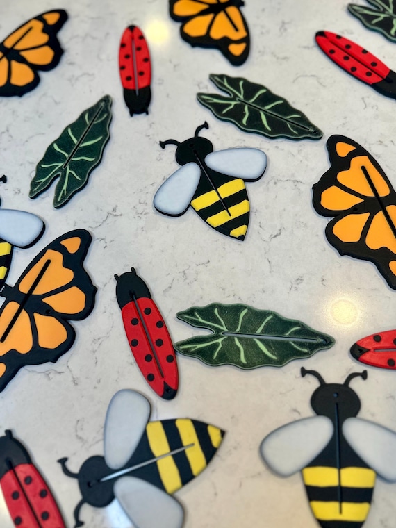 Nature-Themed Toothpaste Squeezer: Bee, Butterfly, Ladybug, Leaf