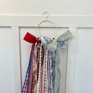 Modish Holder