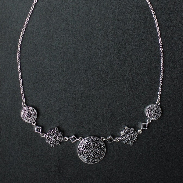 Vintage Crown Trifari Silver Toned Marcasite Necklace