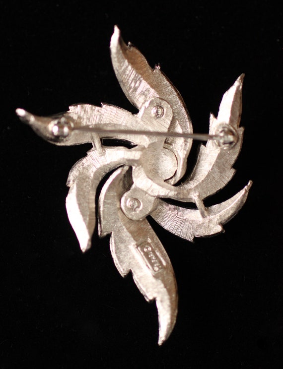 Vintage CROWN TRIFARI Spiral Etched Leaf Feather … - image 4