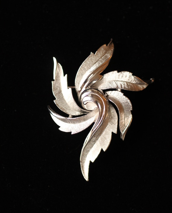 Vintage CROWN TRIFARI Spiral Etched Leaf Feather … - image 1