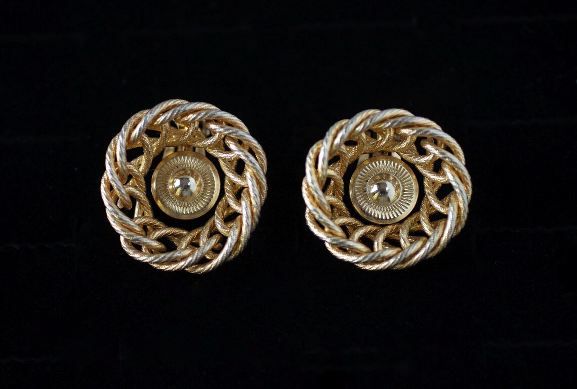 RARE! Hobè Statement Rhinestone Clip Ons. Scu# 30