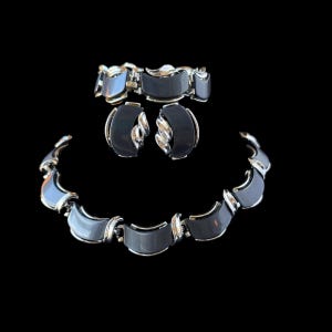 Vintage Smoky Gray Thermoset Necklace Bracelet Earring Set Silver Tone Mid Century Parure