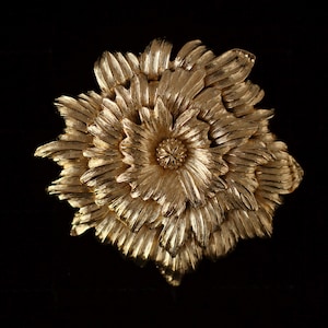 Vintage Signed Monet Gold-Tone Triple-Layered Textured Flower Brooch – 2.75"