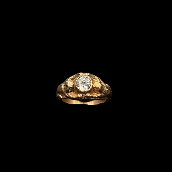 Antique Victorian 9ct Gold Monkey Ring with Emerald Paste Eyes – Size 9