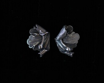 Vintage Sterling Silver Leaves Leaf Screw Back Earrings