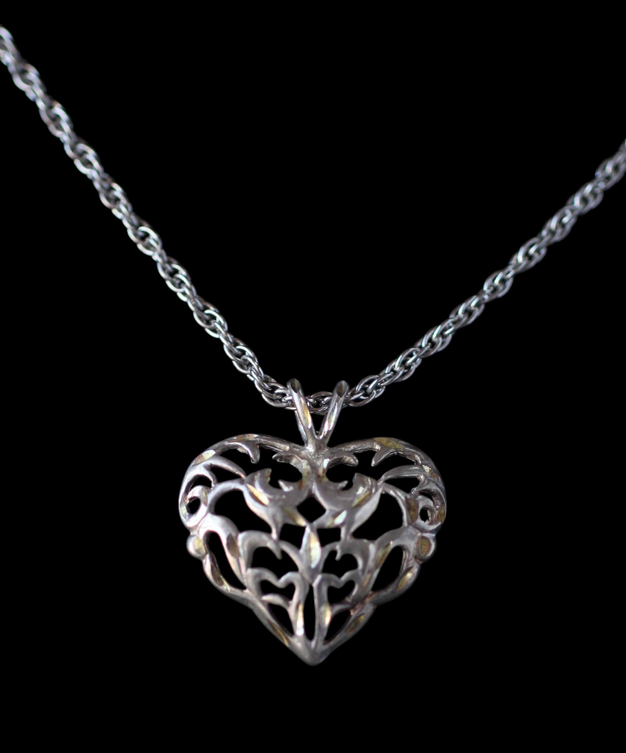 Vintage Sterling Silver Openwork Heart Pendant Necklace 18