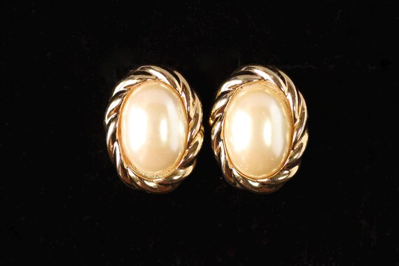 Vintage 80s Givenchy Clip On Earrings: Chunky Fau… - image 1