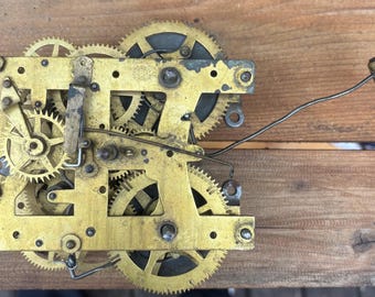 Vintage New Haven Mantel Clock Movement