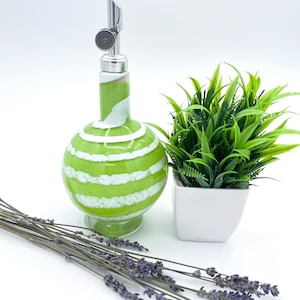 Granny Green Oil & Vinegar Spiral Neck Drizzler Cruet Bottle