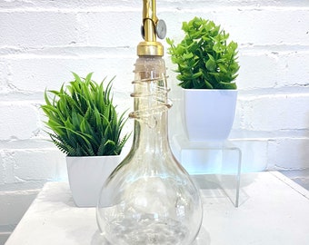 Druppelfles olijfolie en azijn met spiraalhals – elegante glazen dispenser
