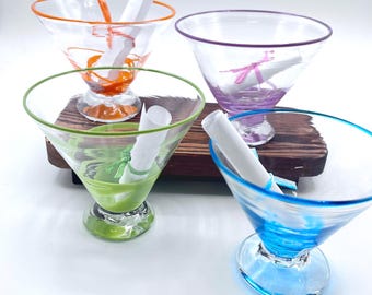 Bicchieri da Martini soffiati a mano / Prodotti nel Rhode Island.