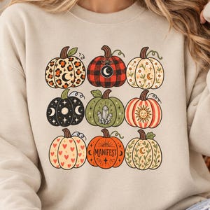 Patchwork-Kürbis-Sweatshirt, Manifest Fall Crewneck, Boho-Herbstgeschenk für Sie, gemustertes Kürbis-Sweatshirt, Gildan 18000