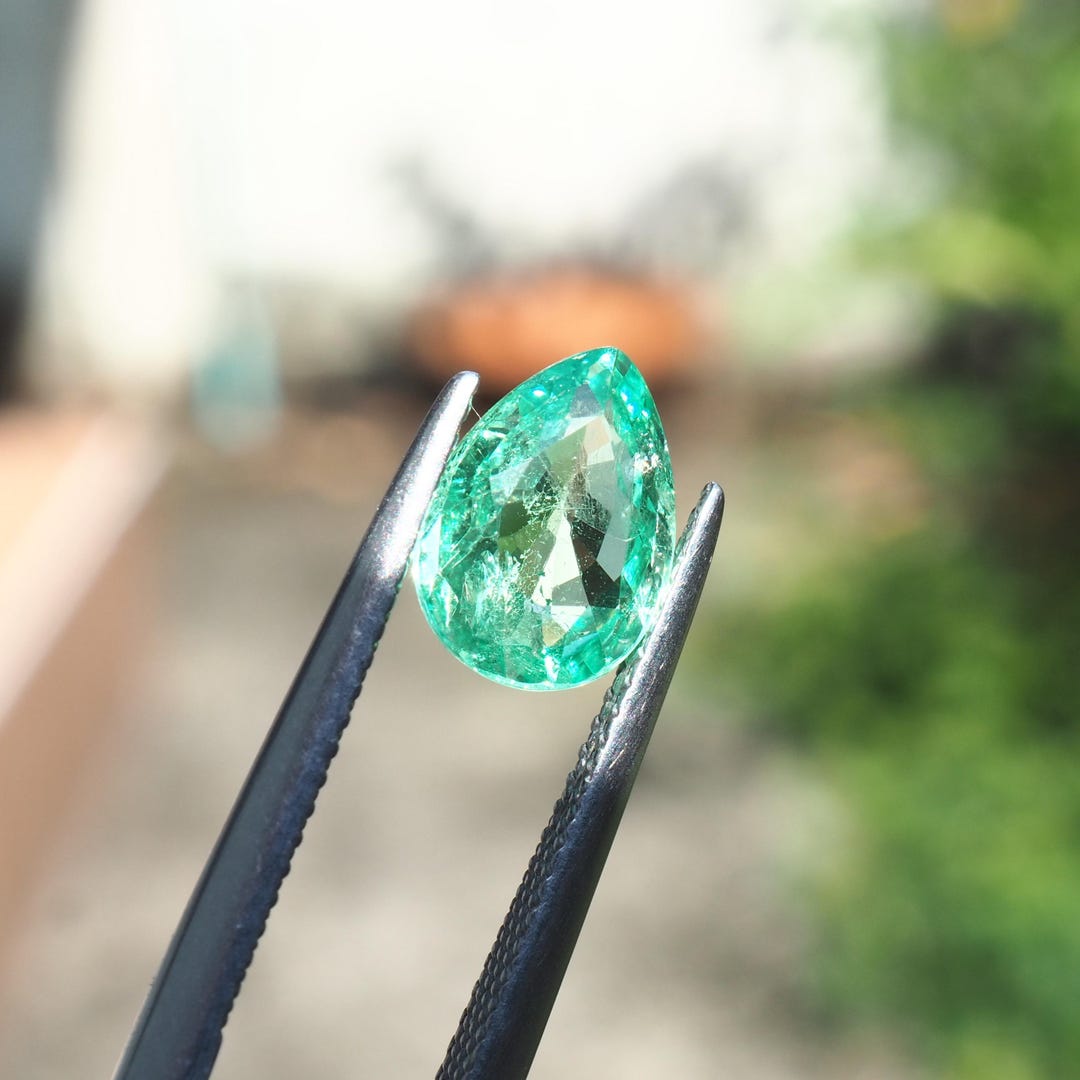 Tsavorite Ga Rent Mint Tsavorite Green Garnet 2.15 Carats From Tanzania - Etsy