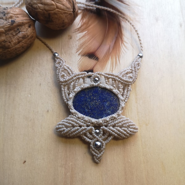 Collier en micro-macramé et Lapis-Lazuli