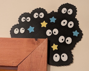 Cuadro decorativo de esquina con diseño de duende de hollín / Fan art de Studio Ghibli / Arte de pared impreso en 3D