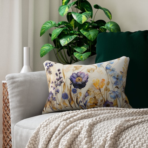 Vintage Wildflower Lumbar Pillow: Double-Sided Floral Design