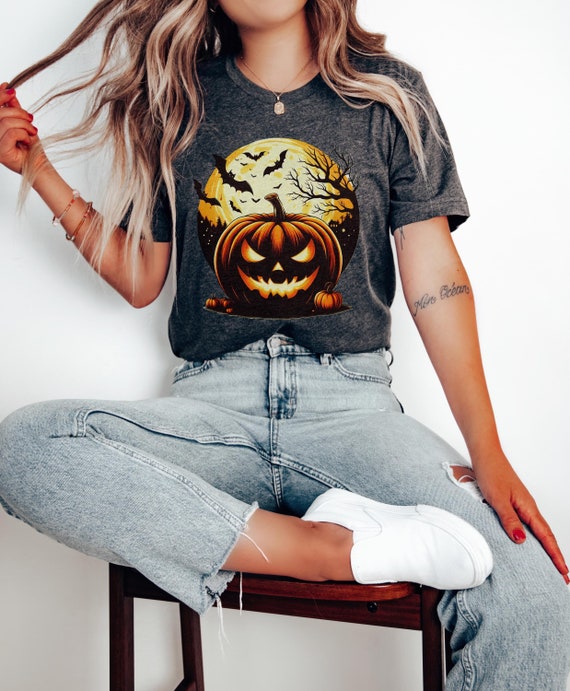 Spooky Pumpkin Full Moon T-Shirt: Halloween Graphic Tee
