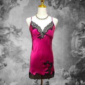 Vintage Y2K 00s Fuchsia Pink Silk & Black Lace Cami Tank Top, Victoria’s Secret, Size Medium, Girly Coquette