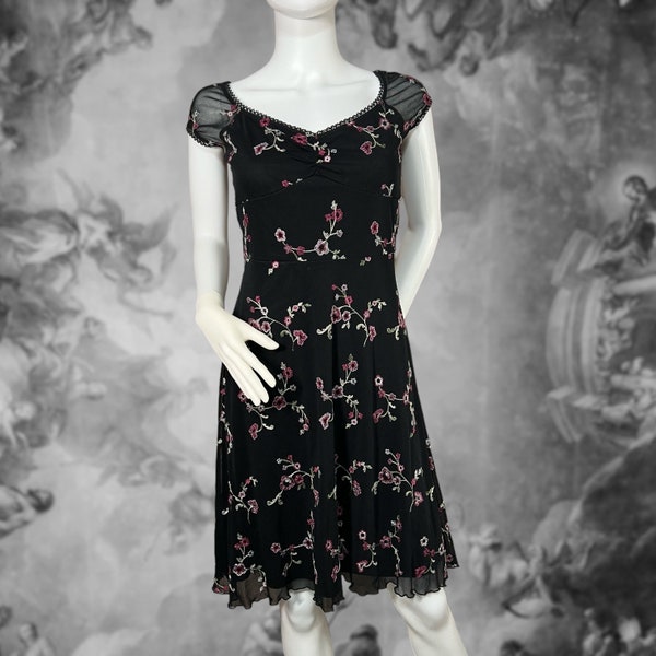 Vintage 90s Y2K Black and Pink Floral Embroidered Dress, Whimsigoth Dark Cottagecore, Size Medium