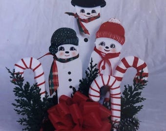 Paquete de patrones de pintura de madera vintage de los años 90: Centro de mesa de muñeco de nieve de Unique Woods