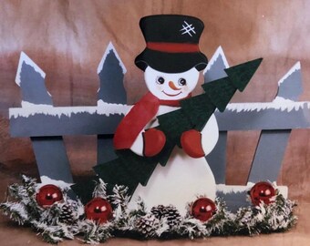 Paquete de patrones de pintura vintage de madera de los años 90: Muñeco de nieve con árbol y valla, de Unique Woods
