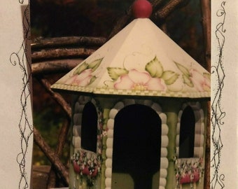 Paket mit dekorativen Tole-Mustern: Springtime Splendor Gazebo von Jamie Mills-Price